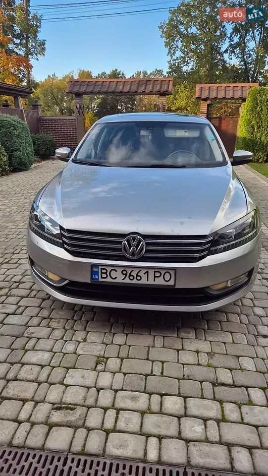 Volkswagen Passat 2012 photo 4