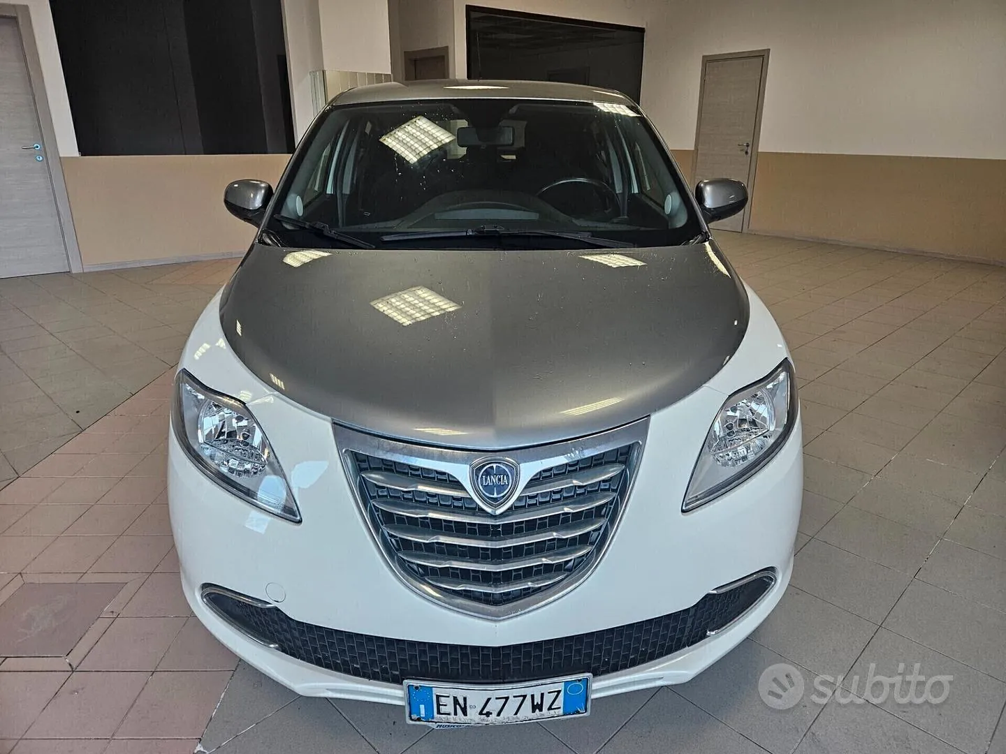 Lancia Ypsilon 2012 photo 2