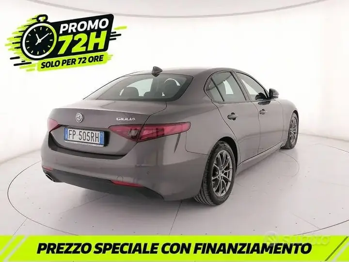 Alfa Romeo Giulia 2018 photo 2