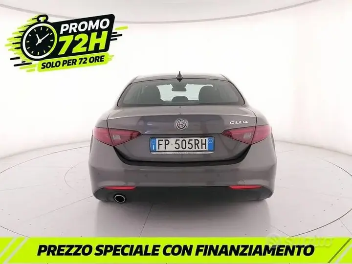 Alfa Romeo Giulia 2018 photo 4