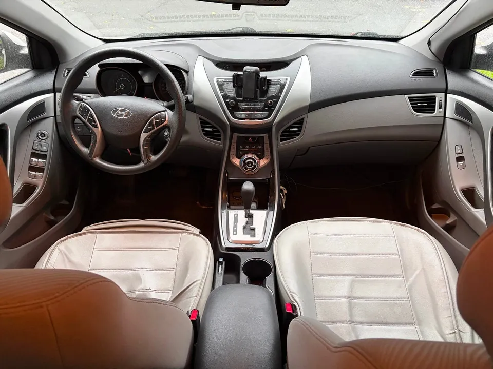 Hyundai Elantra 2013 photo 5