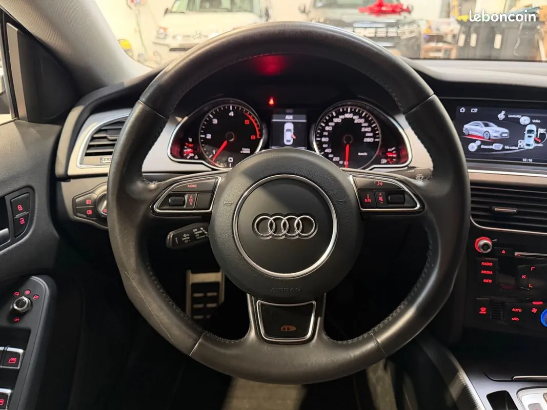 Audi A5 2012 photo 4