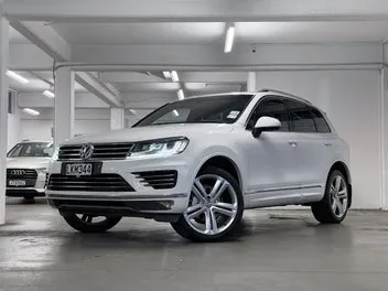 Volkswagen Touareg 2017 photo 2
