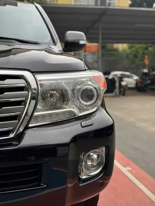 Toyota Land Cruiser 2013 photo 4