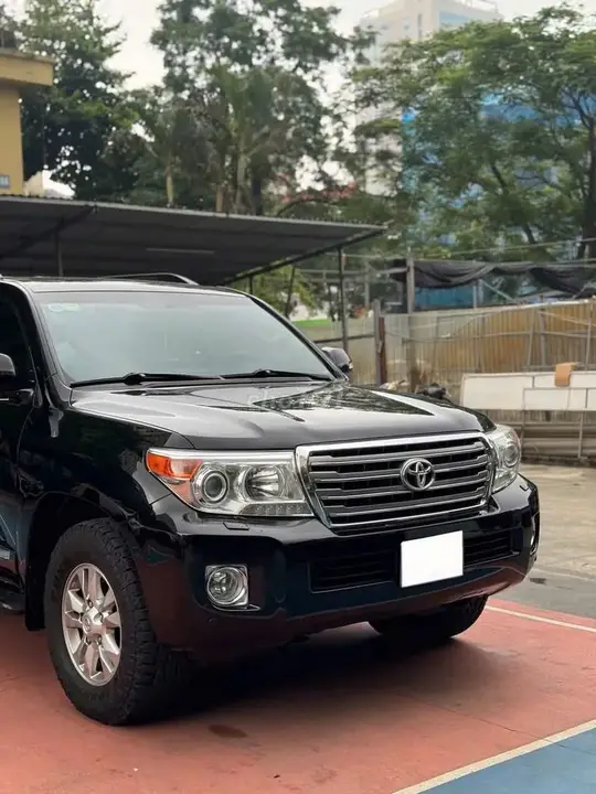 Toyota Land Cruiser 2013 photo 3