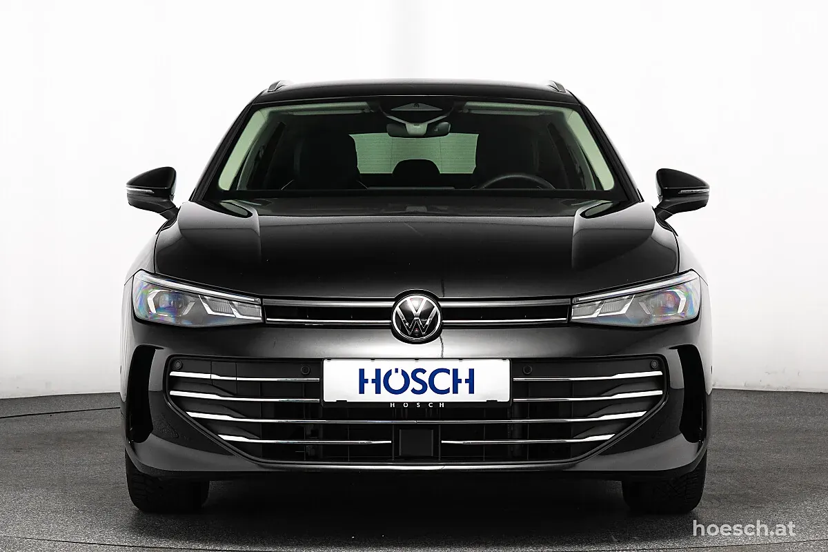 Volkswagen Passat 2025 photo 2