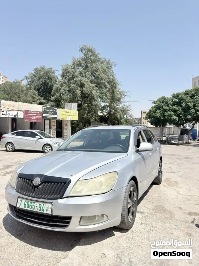 Skoda Octavia 2010 photo 4