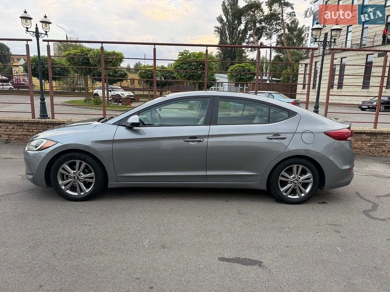 Hyundai Elantra 2017 photo 4