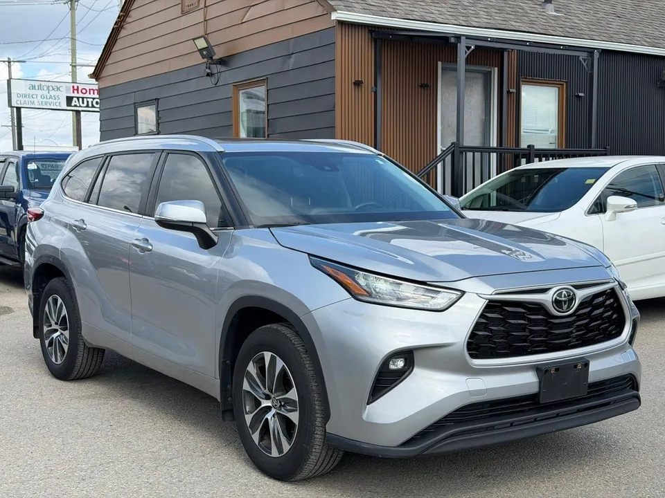 Toyota Highlander 2023 photo 2
