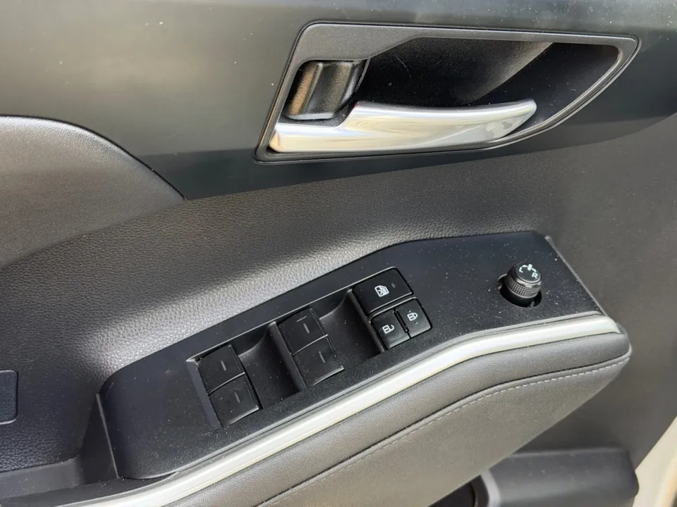 Toyota Highlander 2023 photo 5