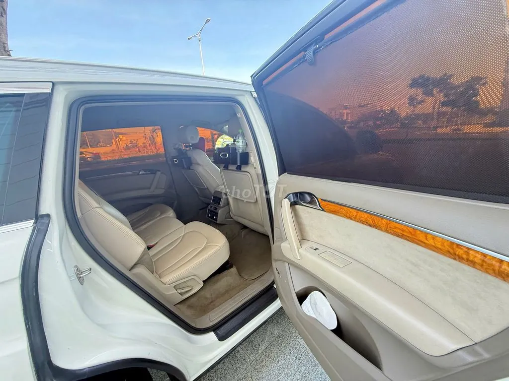 Audi Q7 2009 photo 4