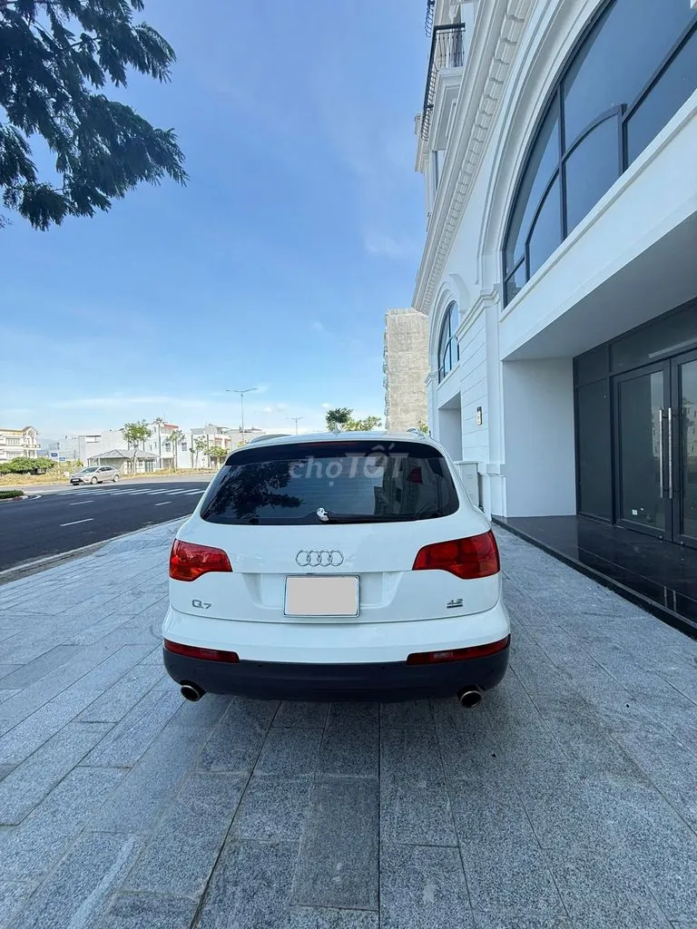 Audi Q7 2009 photo 2