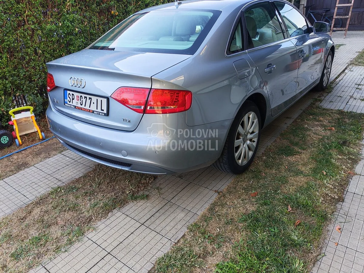 Audi A4 2011 photo 5