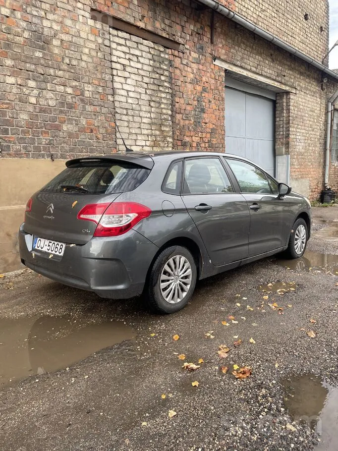 Citroen C4 2013 photo 2