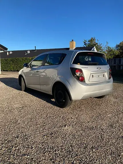 Chevrolet Aveo 2013 photo 4