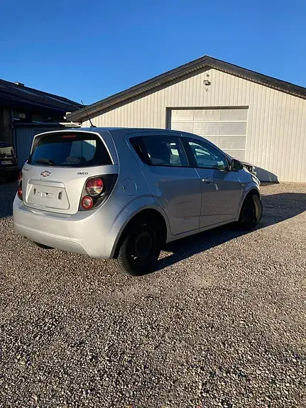 Chevrolet Aveo 2013 photo 3