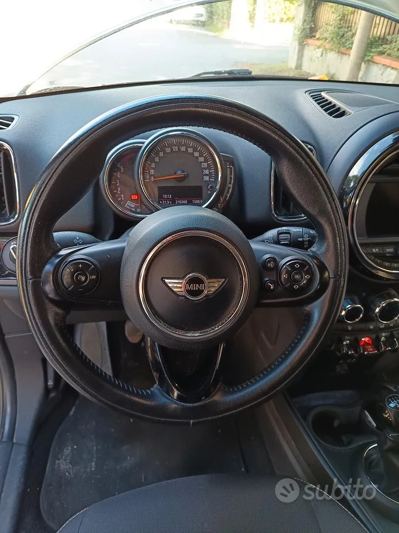 Mini Mini Countryman 2017 photo 2