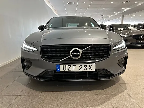 Volvo S60 2021 photo 2