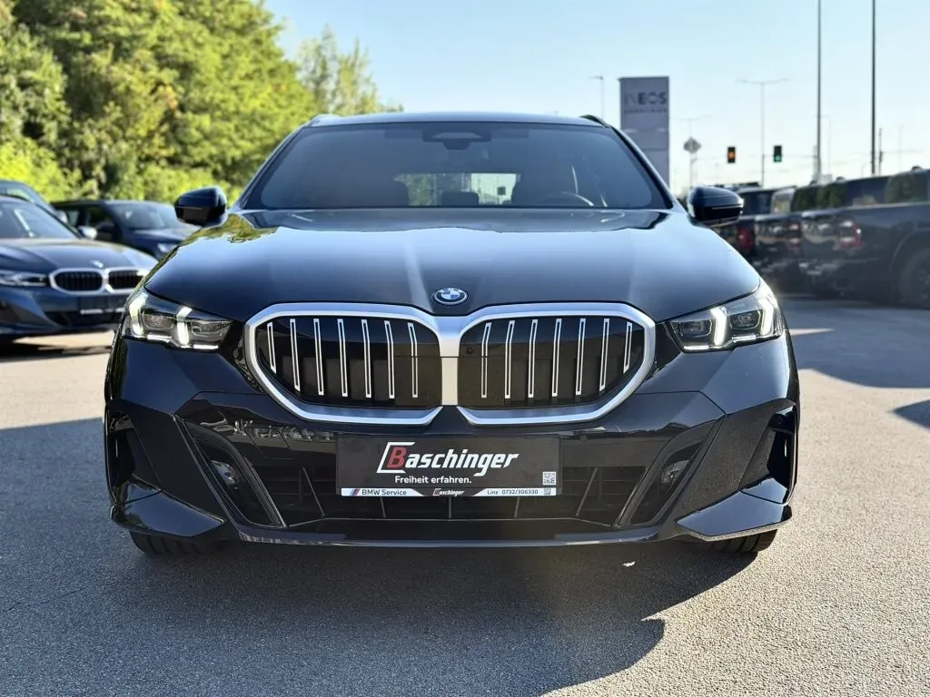 BMW 5 Series 2025 photo 2