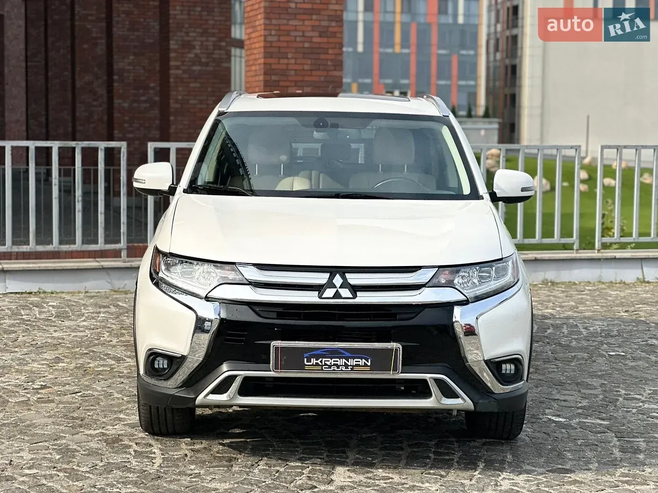 Mitsubishi Outlander 2015 photo 3