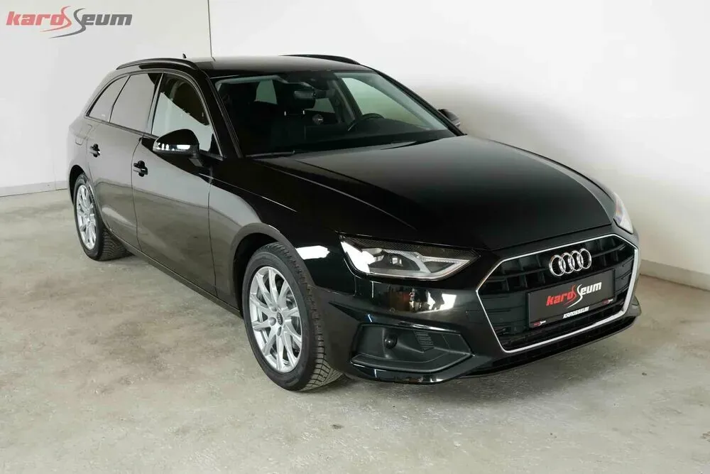 Audi A4 2022 photo 3