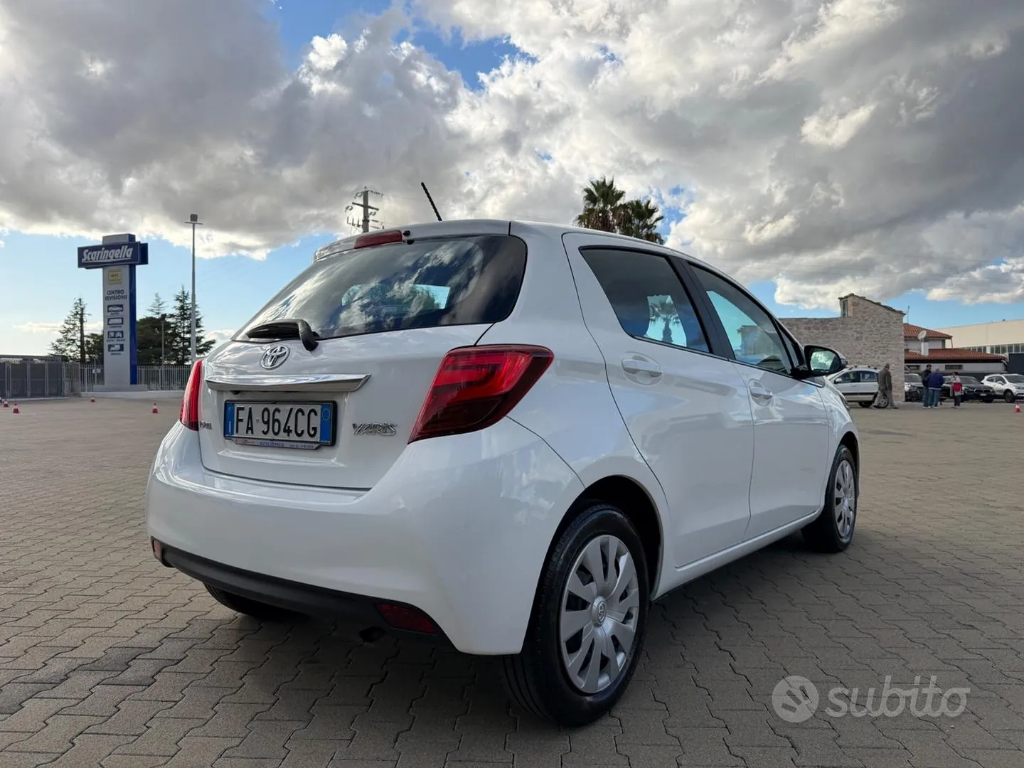 Toyota Yaris 2015 photo 5