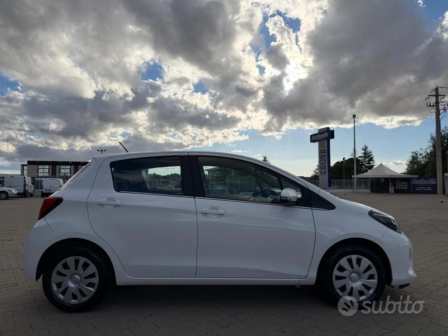 Toyota Yaris 2015 photo 4