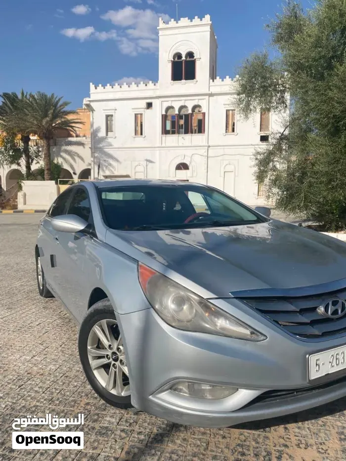 Hyundai Sonata 2012 photo 2