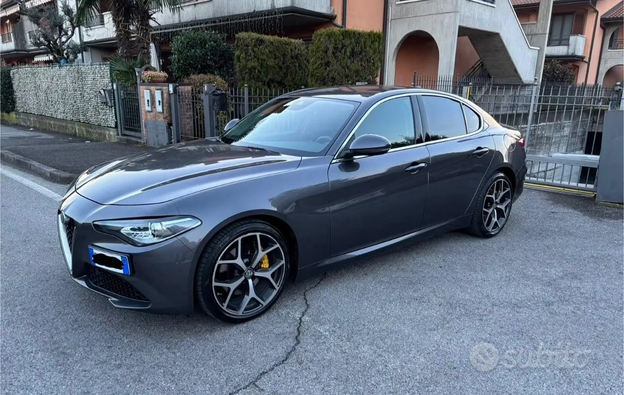 Alfa Romeo Giulia 2019 photo 3