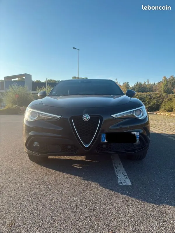 Alfa Romeo Stelvio 2018 photo 2