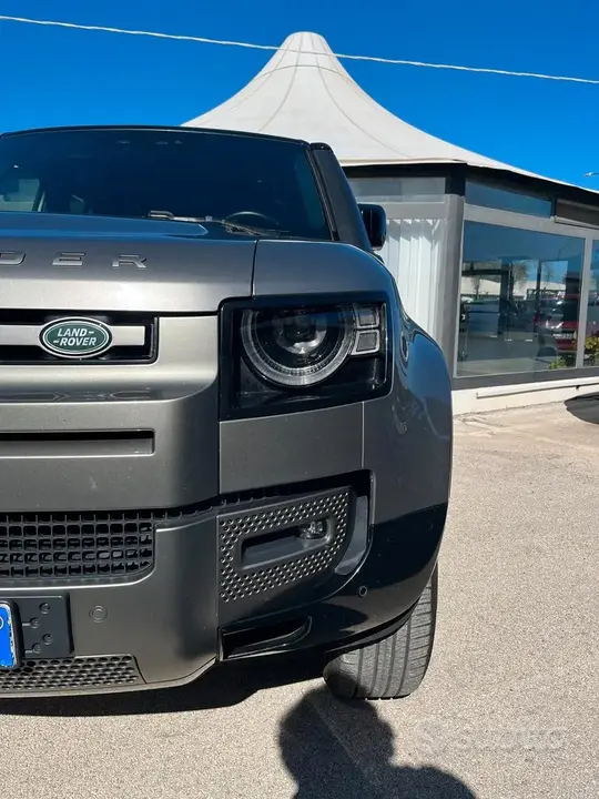 Land Rover Defender 2024 photo 3