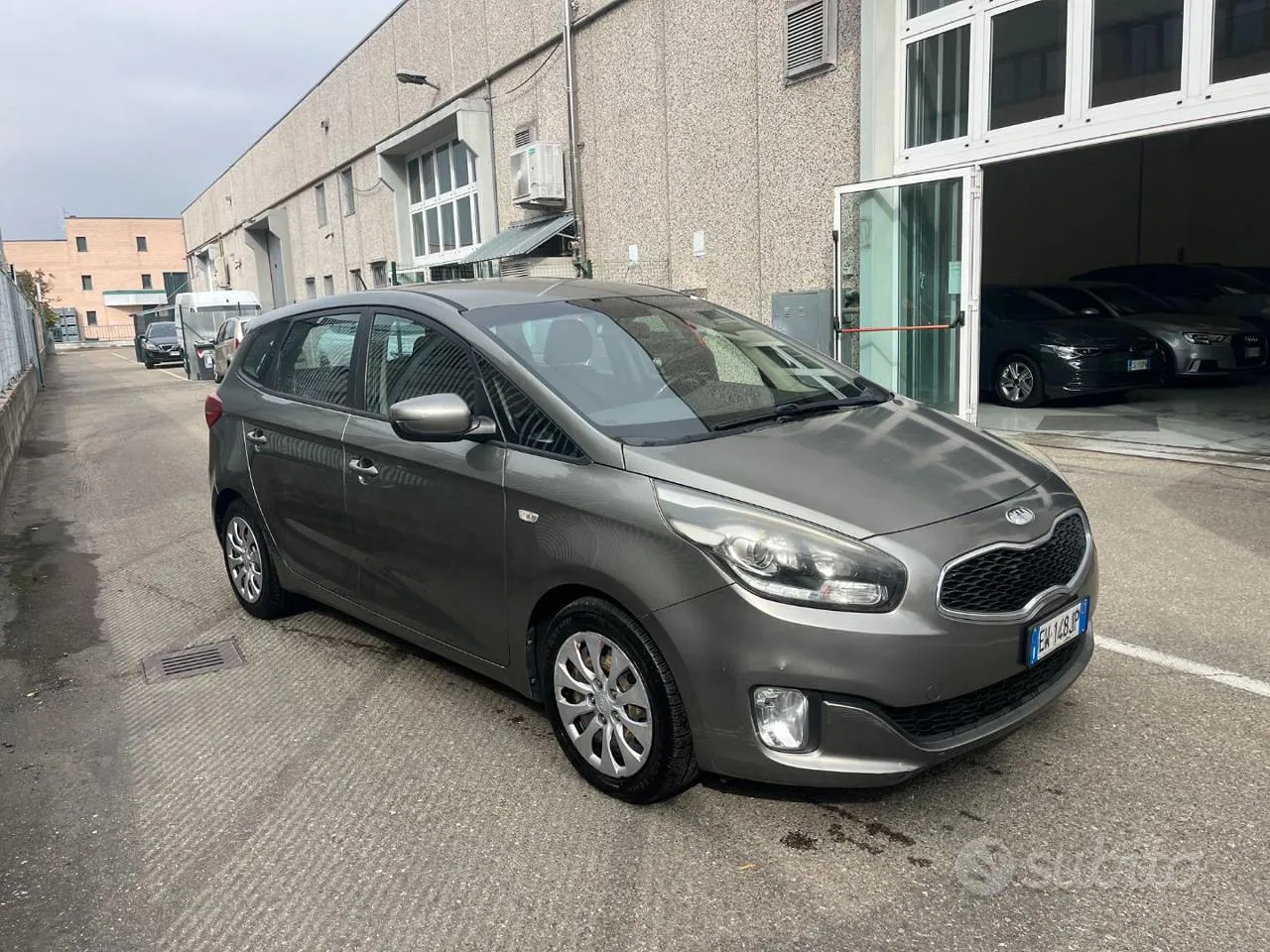Kia Carens