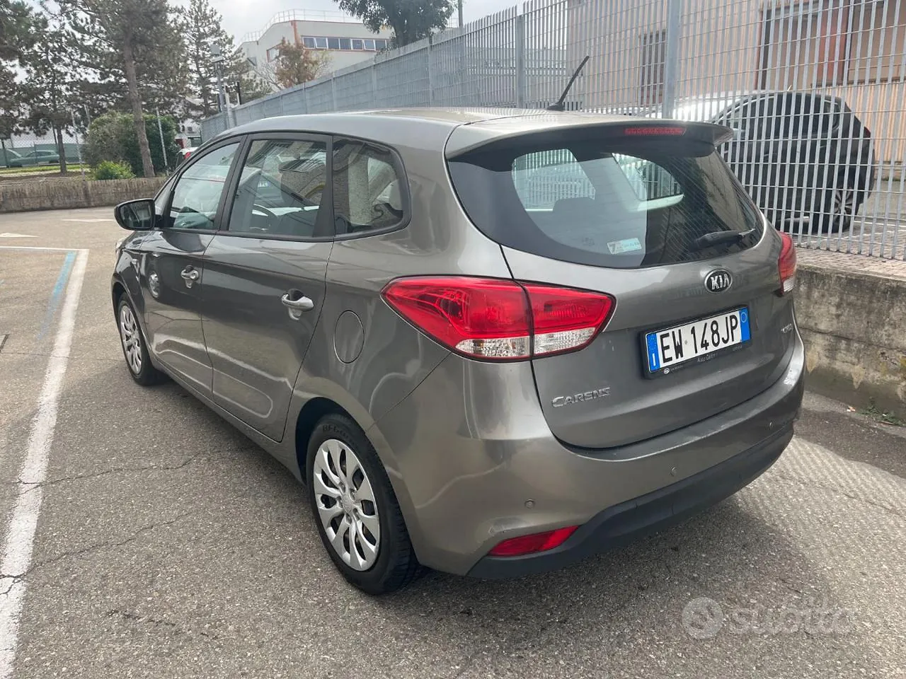 Kia Carens 2014 photo 3
