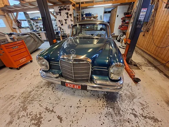 Mercedes-Benz 220 Se 1960 photo 3