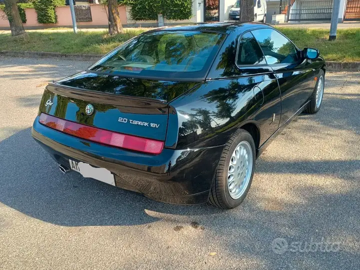 Alfa Romeo Gtv 1996 photo 4