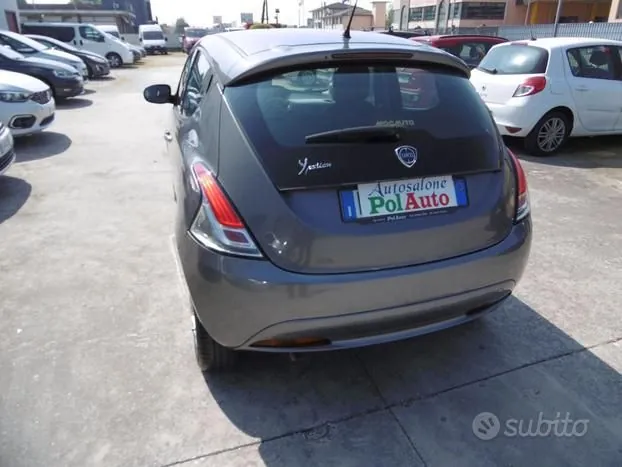 Lancia Ypsilon 2016 photo 2