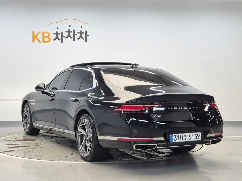 Genesis G90 2023 photo 2