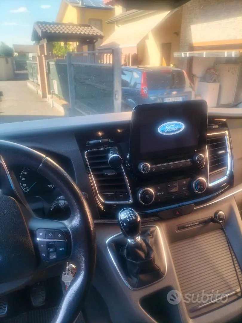 Ford Tourneo Custom 2019 photo 3