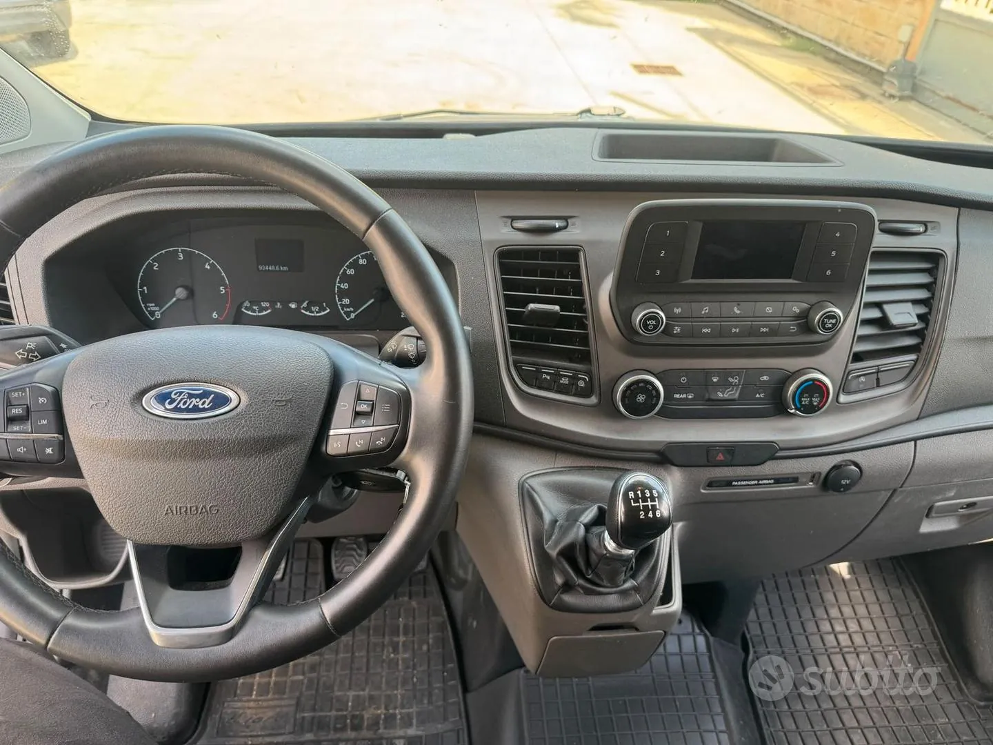 Ford Transit Custom 2023 photo 5