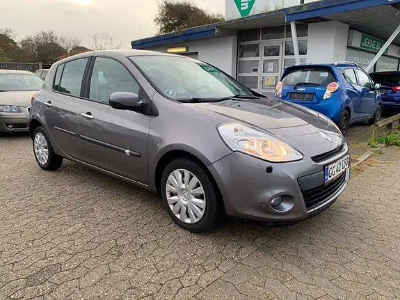 Renault Clio Iii 2011 photo 2