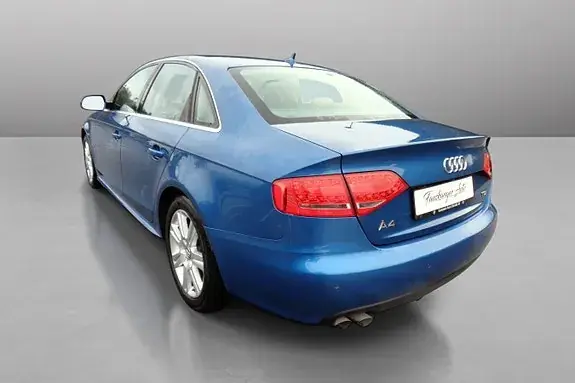 Audi A4 2011 photo 3