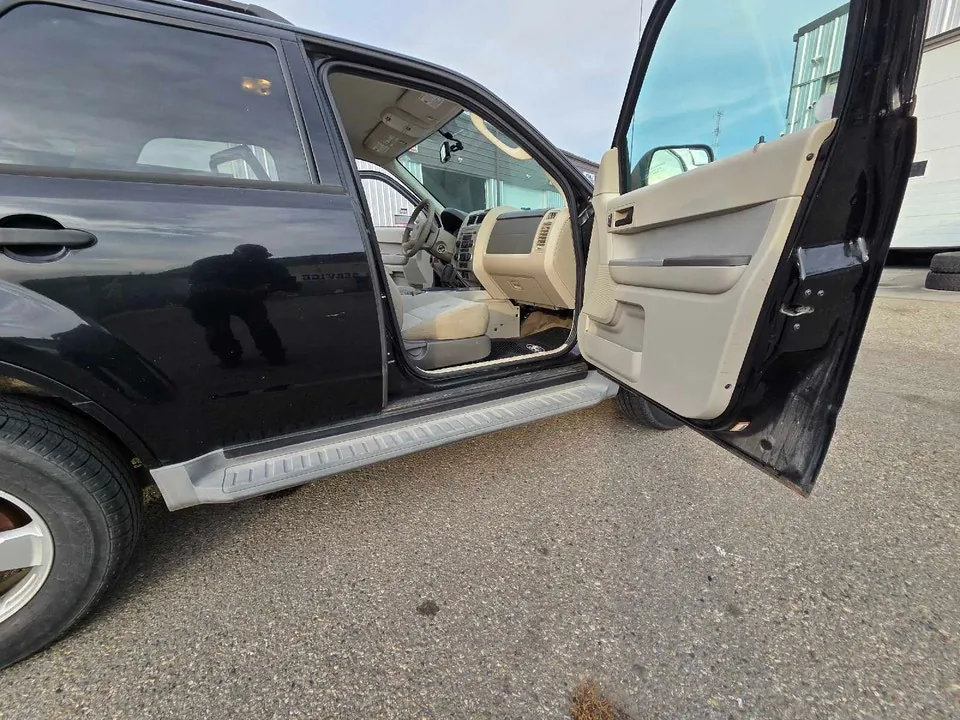 Ford Escape 2010 photo 3