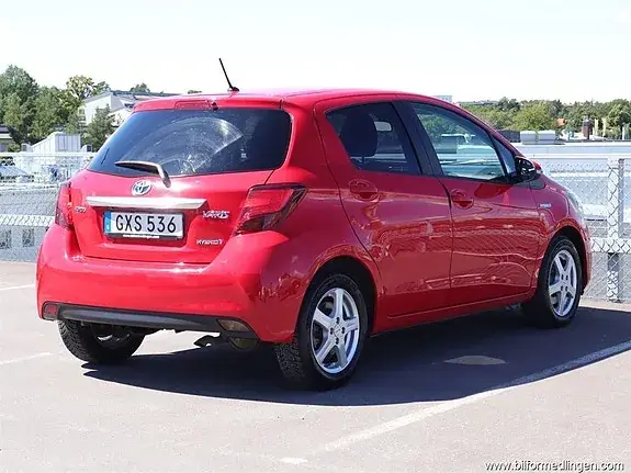 Toyota Yaris 2015 photo 4