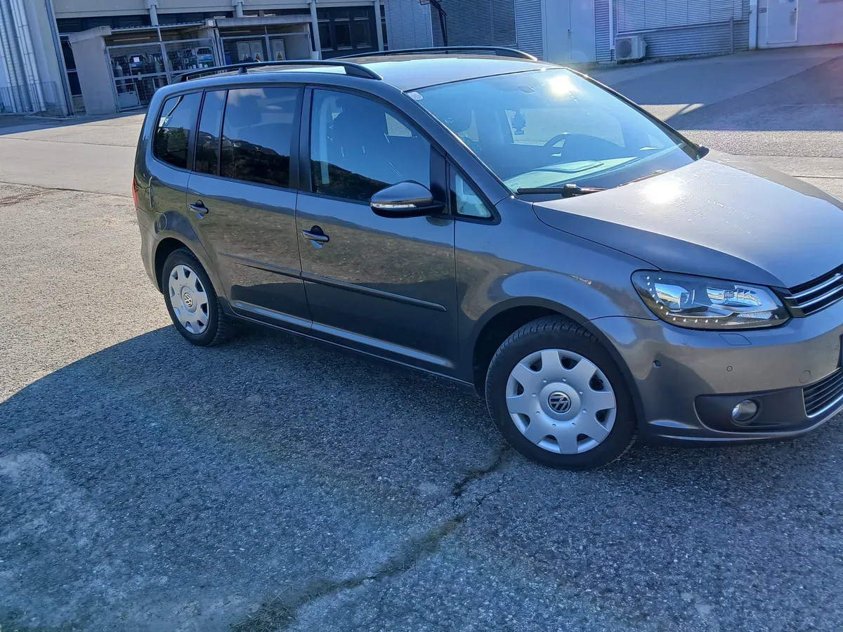 Volkswagen Touran 2015 photo 3