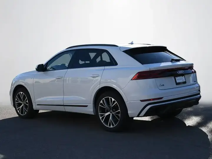 Audi Q8 2023 photo 5