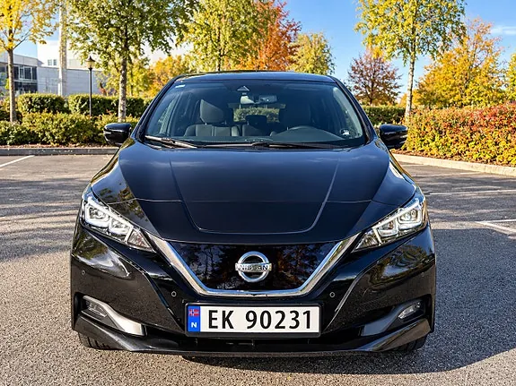 Nissan Leaf 2018 photo 2