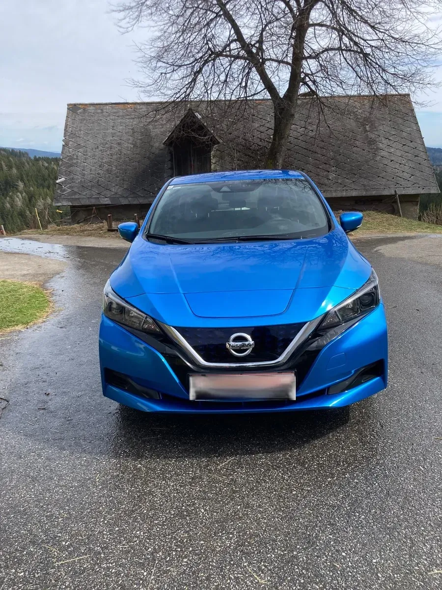 Nissan Leaf 2021 photo 2