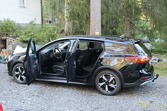 Ford Focus 2024 photo 5