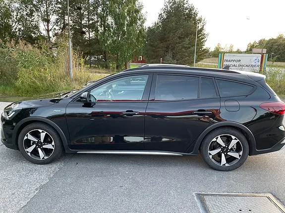 Ford Focus 2024 photo 4