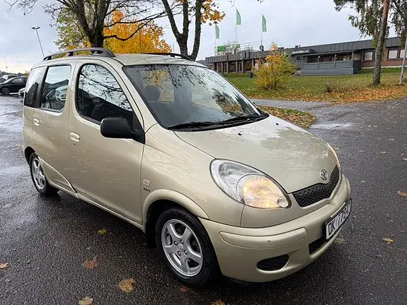 Toyota Yaris Verso 2004 photo 4